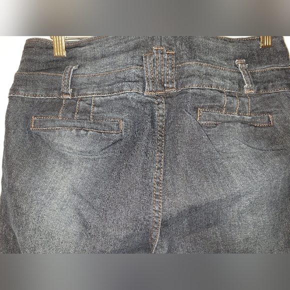 Haltertop & Jeans Bundle - Picture 9 of 10